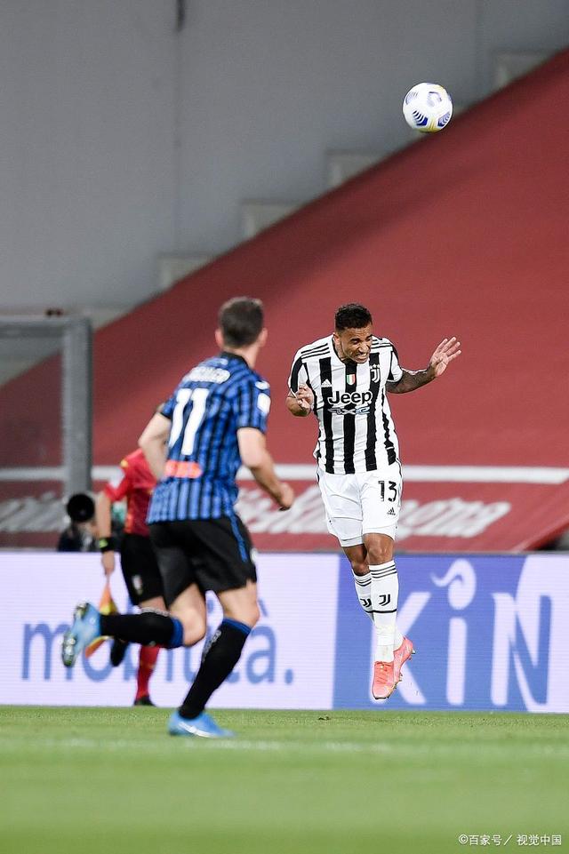 包含都灵主场击败对手，保持不败纪录的词条