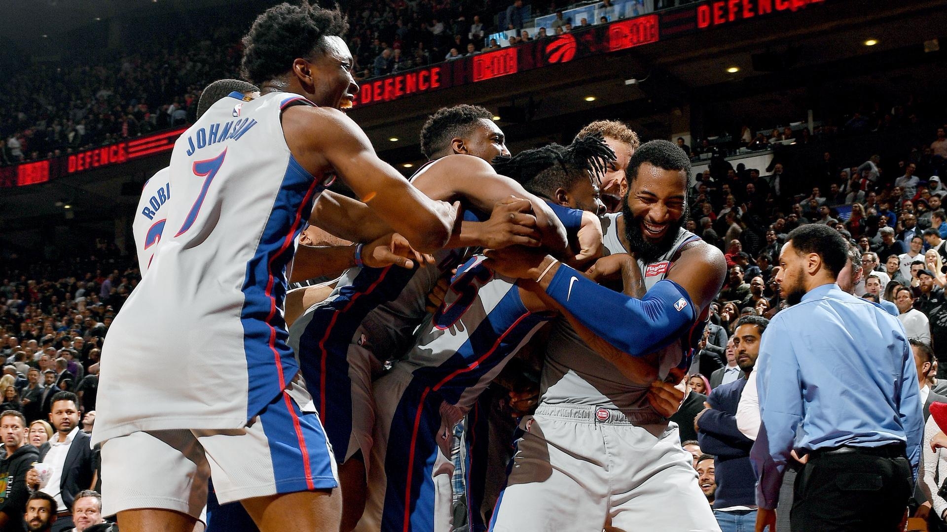 猛龙队不安气氛黑影笼罩战术混乱