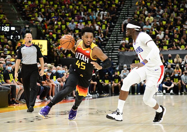 老鹰队连胜四场，逆袭晋级西部半决赛