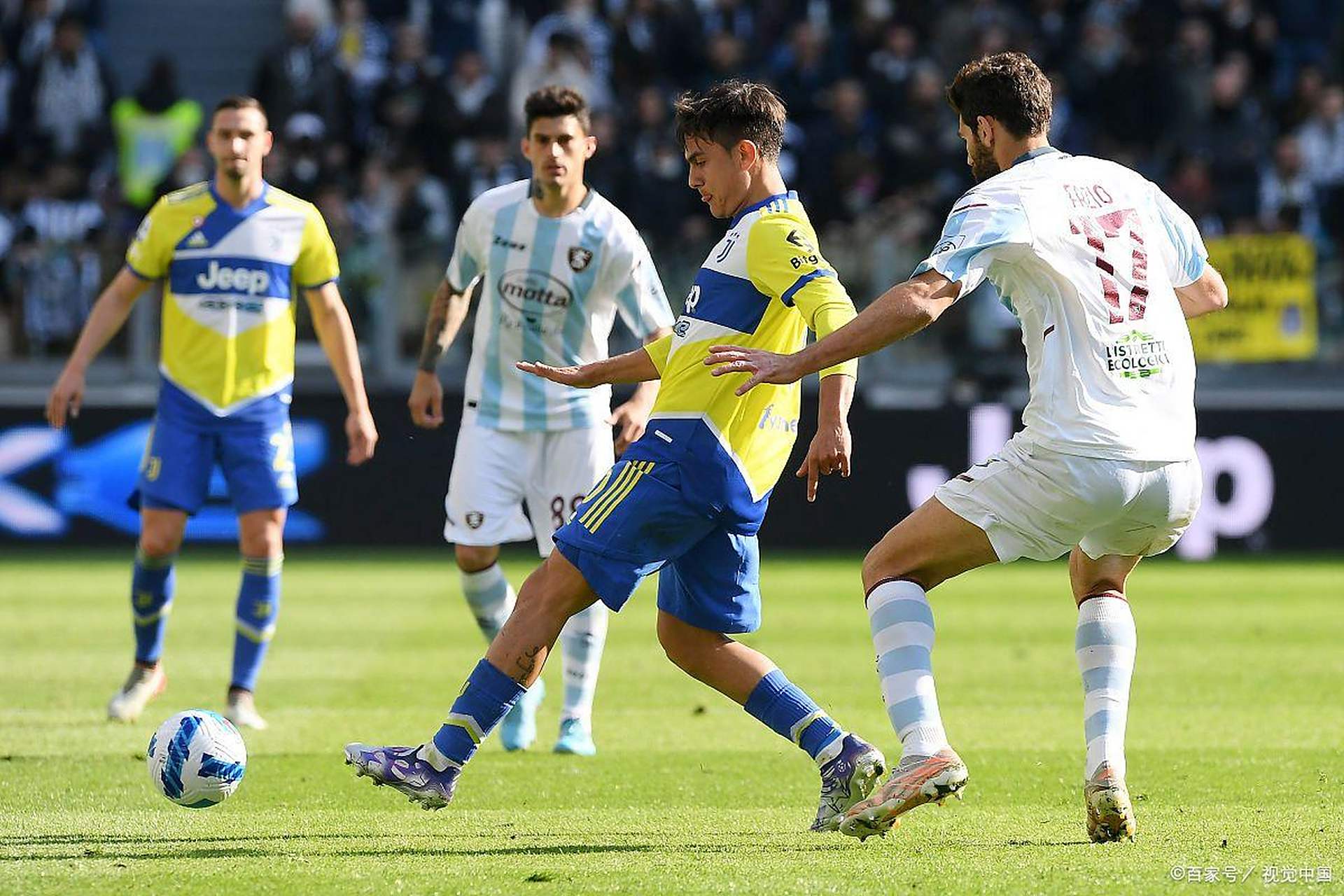 包含瓦伦西亚主场逆转格拉纳达，保持领先优势的词条