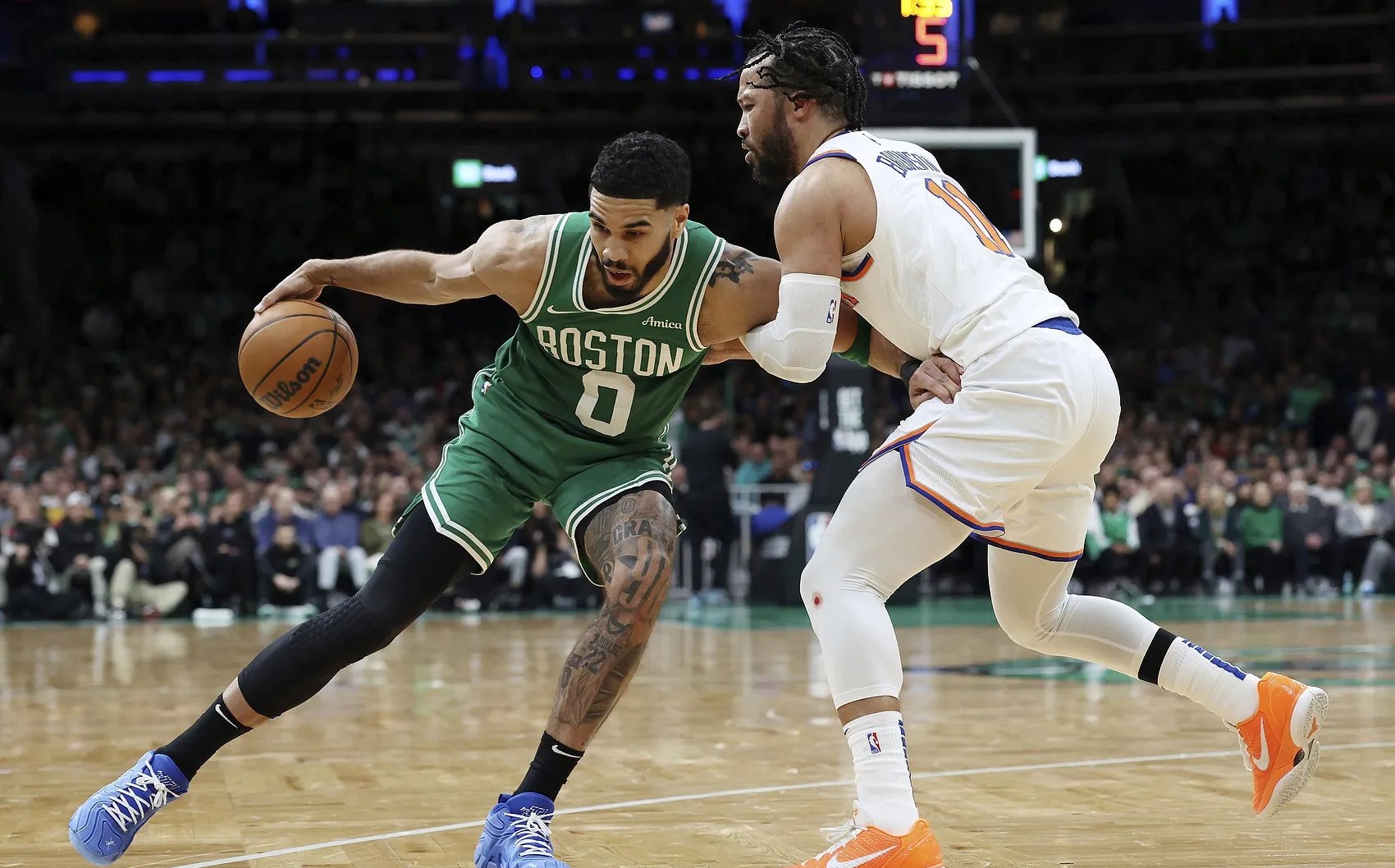 开云APP-尼克斯连胜止步，兰德尔22+13不敌步行者