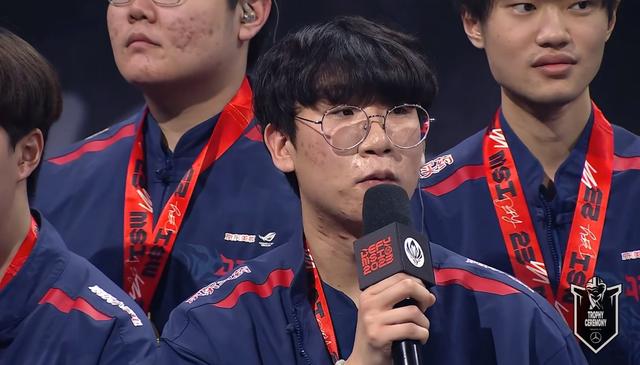 开云下载-PSG翻盘JDG，Ruler操刀奇招英雄翻盘顶尖较量八强赛，点燃全场激情的简单介绍