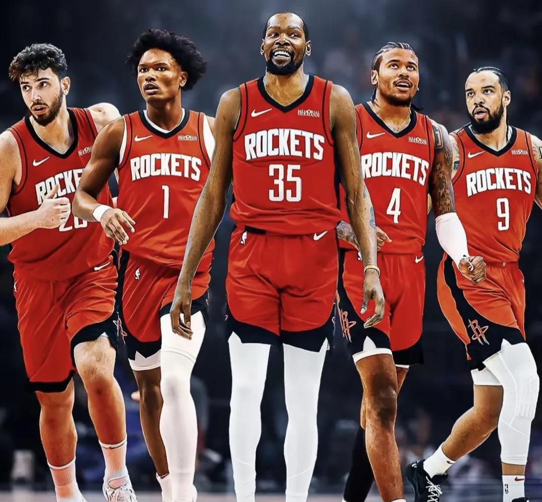 篮球巨星表现出色，领队征战美联赛