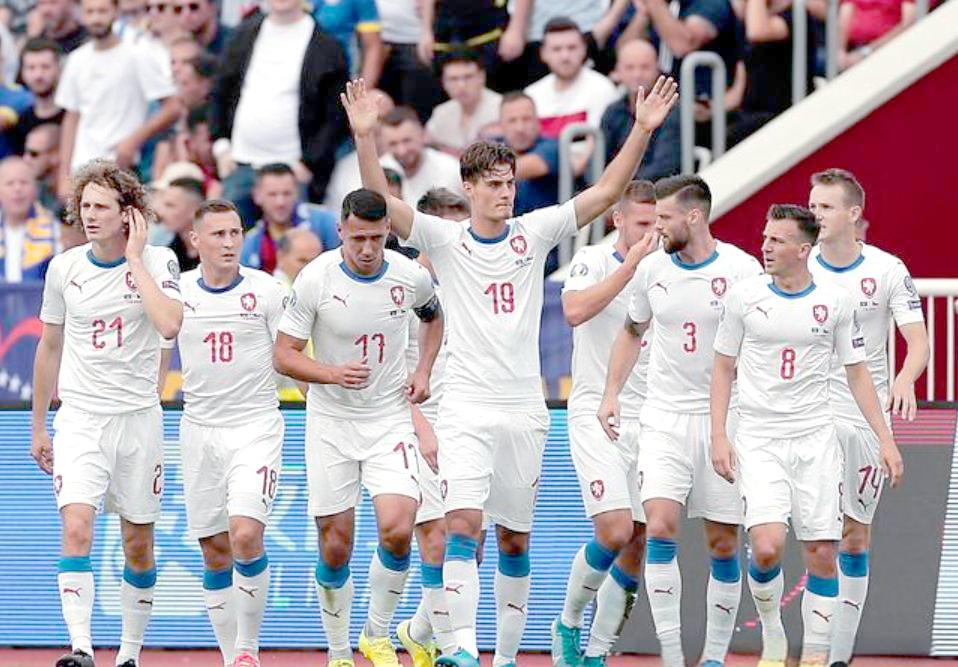 开云体育登录-包含欧预赛最后一刻决战，强队阵容精良备战的词条