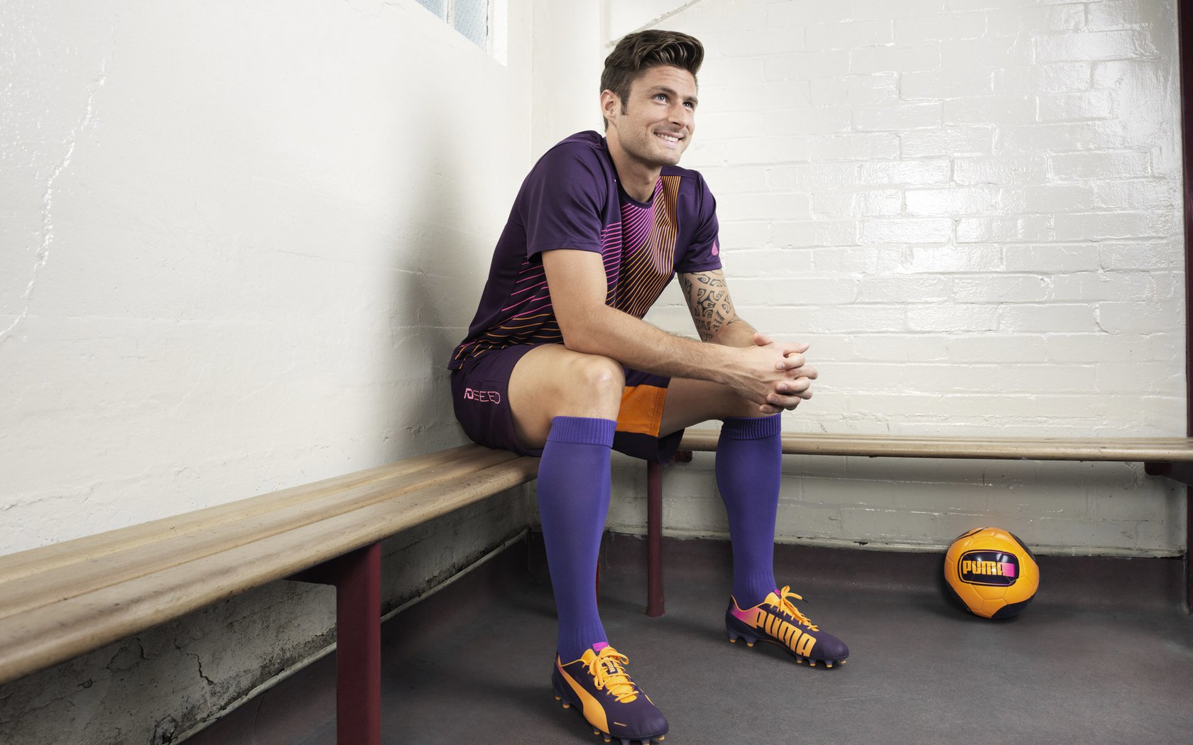 伊布爆发彰显个人英雄主义，荷兰火力压制哥斯达黎加演绎团队传奇