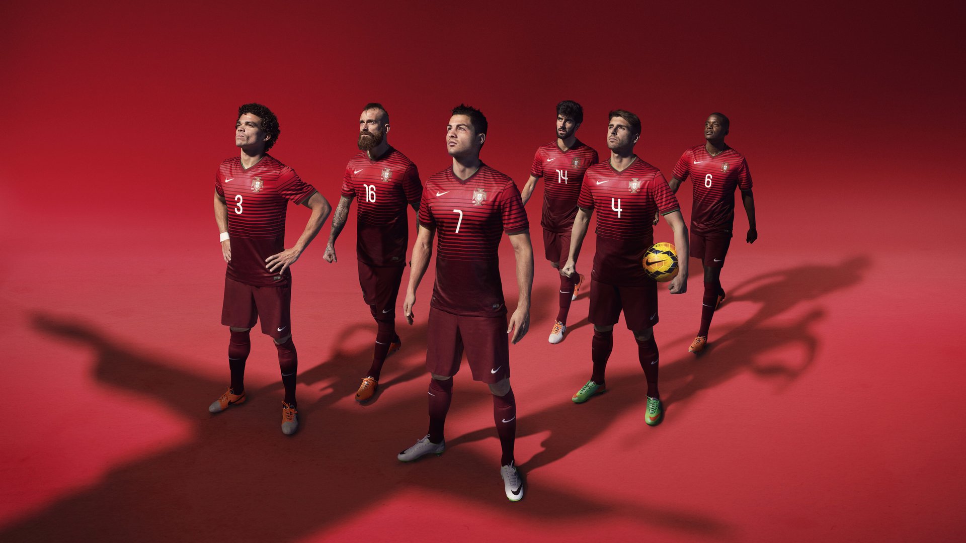 开云体育app-诺里斯划破黑夜，梅赛德斯如何用一簇火苗点燃逆转红牛的燎原之战